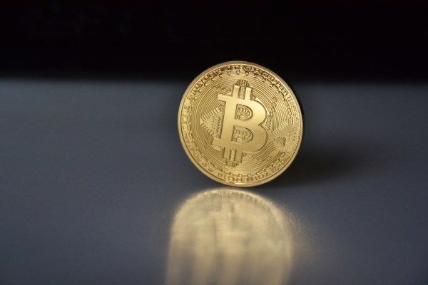 photodune-6241749-bitcoin-m