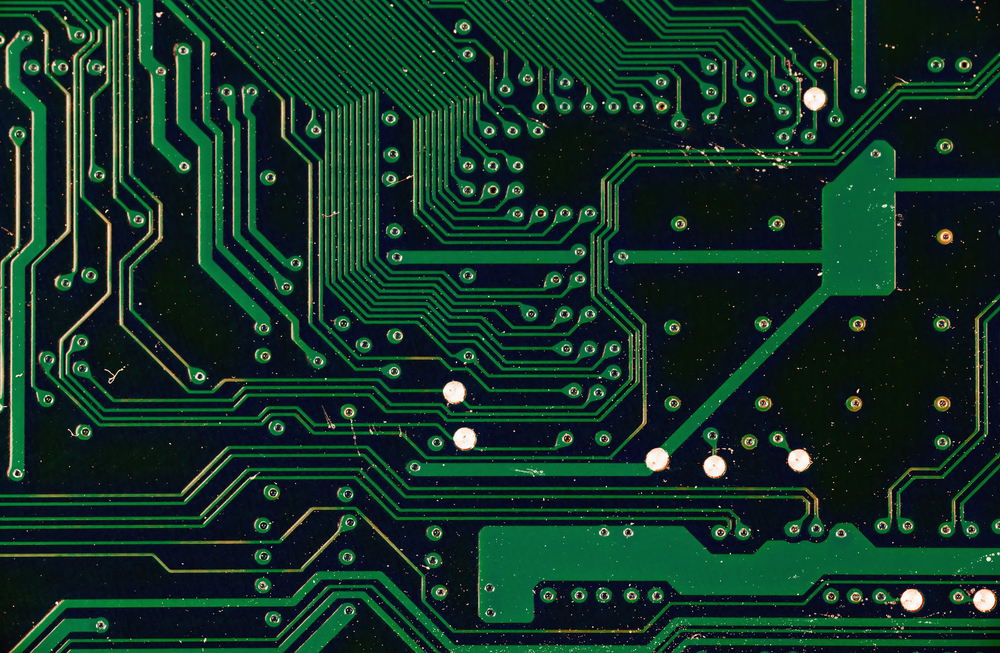 Assessing the security of a portable router: a look inside its
