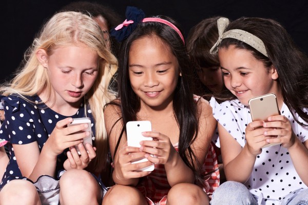 US senators introduce the Kids Online Safety Act (KOSA)