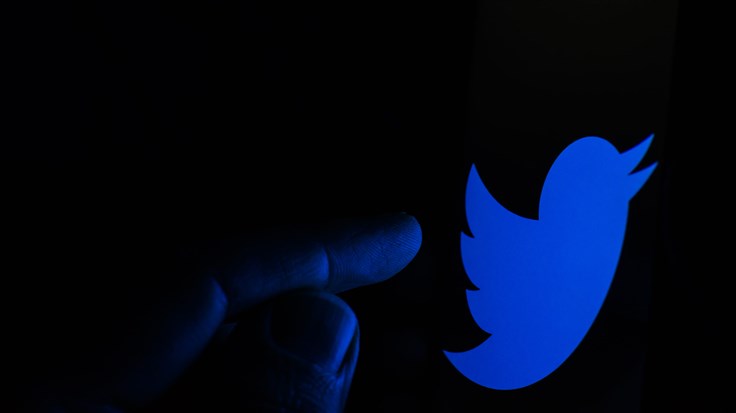 Verified Twitter accounts phished via hate speech warnings