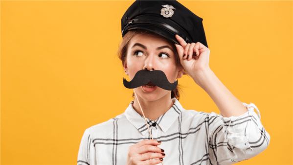 woman impersonating a police officer