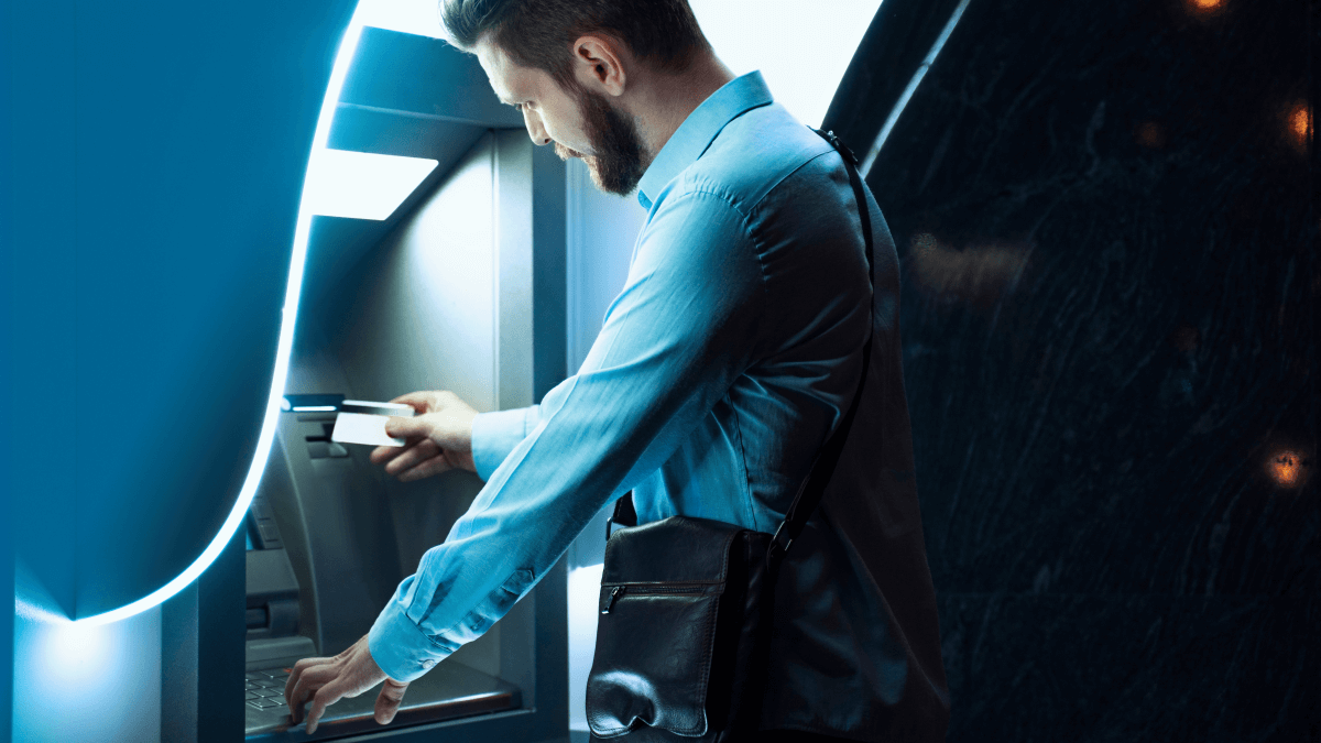 Withdraw Hack Android malware steals your card details and PIN to make instant ATM ...
