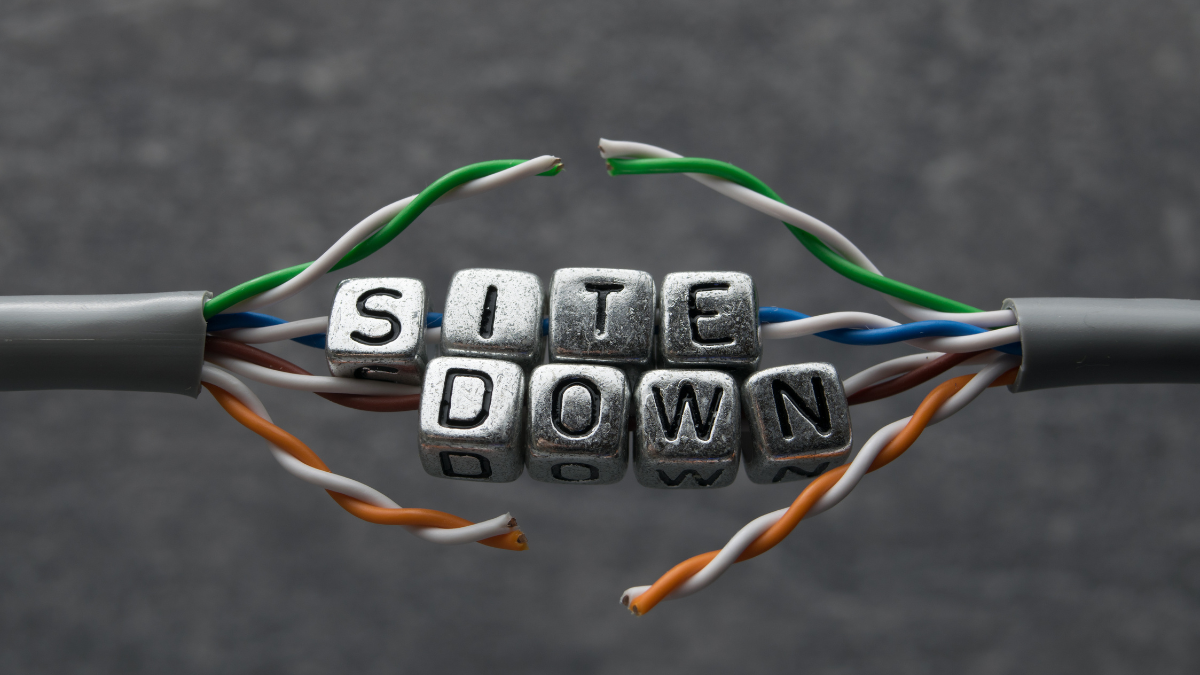 US seizes CFake.com and SOCFake.com under TAKE IT DOWN Act