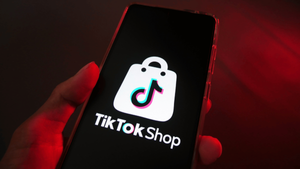 Cuidado com lojas falsas do TikTok que tentam roubar seu dinheiro.