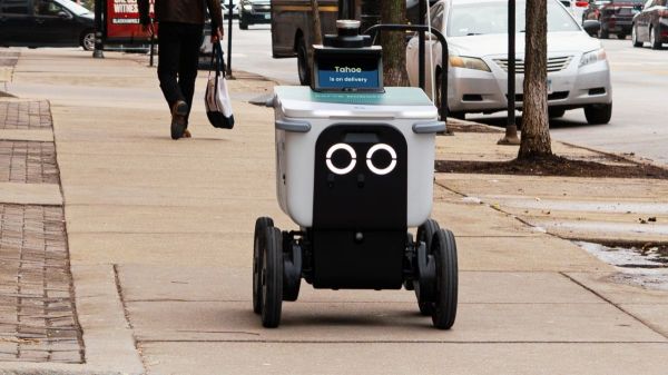 Delivery bots accused of illegally scanning customers