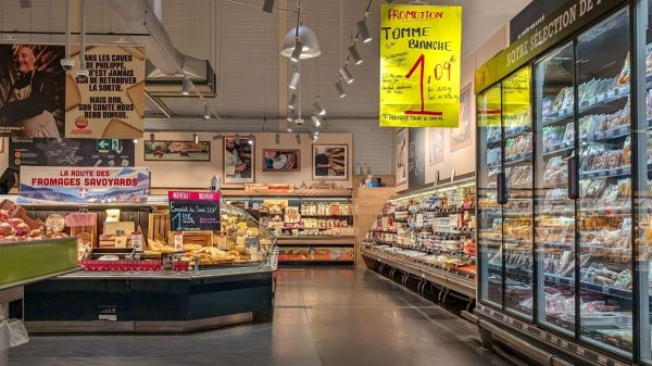 Hackers heat up supermarket fridges, spoiling food across France